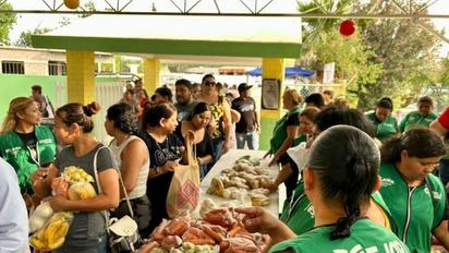 Mejora Coahuila beneficia a Sabinas con su mercadito en la colonia infonavit