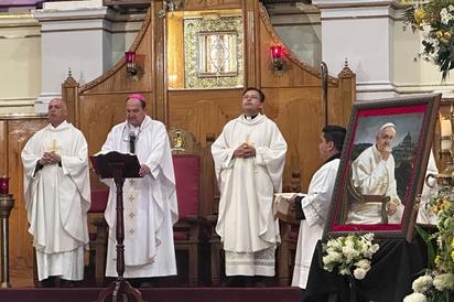  Celebran misa exequial por el Papa Francisco en Saltillo