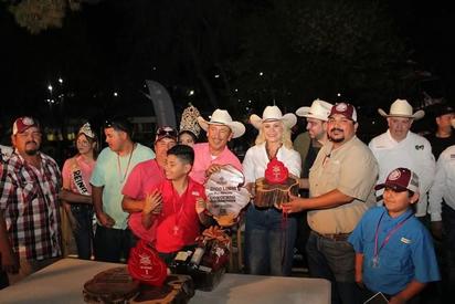 La comunidad de La Cuchilla celebra su 104° aniversario