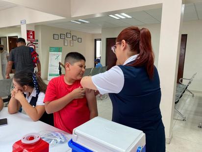 Inician campañas de vacunación en secundarias de la región centro