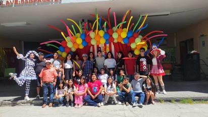 Escuela José María Morelos celebra el Día del Niño con circo, juegos tradicionales y mucha diversión