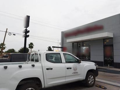 Multan a KFC por mal manejo de basura en Piedras Negras