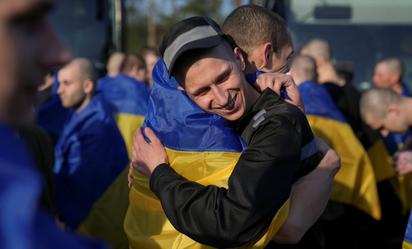 Rusia y Ucrania intercambian 205 prisioneros de guerra
