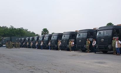 Entregan 12 mil paquetes de enseres a damnificados en Tamaulipas