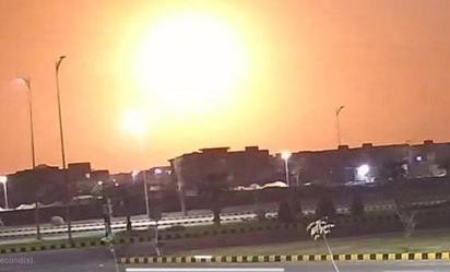 India cierra aeropuertos cerca de Paquistán tras ataque aéreo