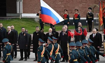 Rusia celebra Día de la Victoria con desfile militar en Moscú