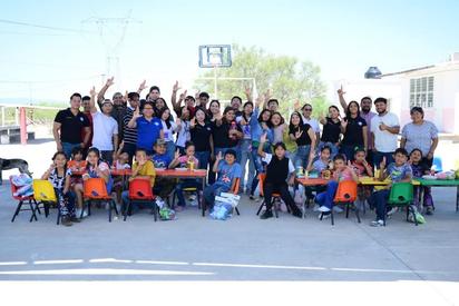 Estudiantes de la UA de C celebran el Día del Niño con actividades recreativas en comunidad rural