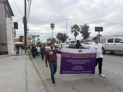 Escuchan a normalistas: trabajan en la reubicación de su plantel tras afectaciones por tromba