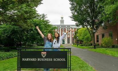Harvard retiene derecho de admitir estudiantes internacionales