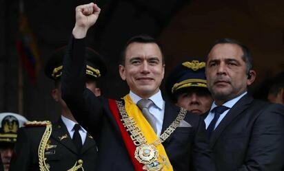 Daniel Noboa asume la presidencia en ceremonia oficial en Quito