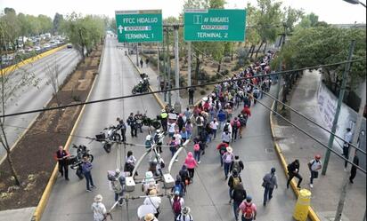 Aeroméxico y Viva Aerobús activan apoyo por bloqueos en AICM