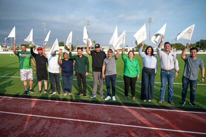 Reinauguran la pista de tartan de la Unidad deportiva Municipal 'nora leticia rocha'