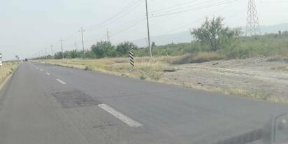 Riesgo en tramo Sabinas-Monclova por deterioro en asfalto