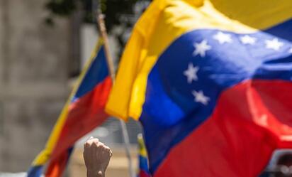 Venezuela advierte a sus ciudadanos evitar EEUU tras alerta de viaje