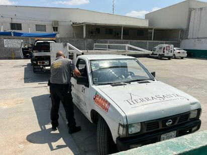 Lo hallaron muerto en camioneta: tragedia en restaurante Tierra Santa de Monclova 