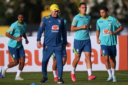 Carlo Ancelotti debuta como DT de Brasil ante Ecuador en Eliminatorias