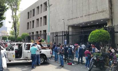 CNTE bloquea Segob antes de reunión con autoridades federales