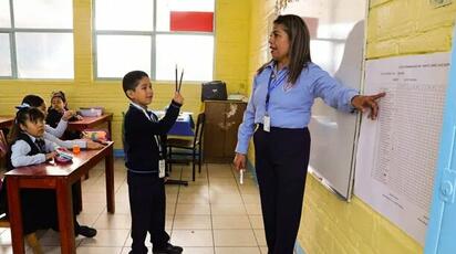 SEP proyecta calendario escolar 2025-2026 con más vacaciones