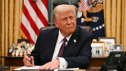Trump prohíbe entrada a EE.UU. a ciudadanos de 12 países