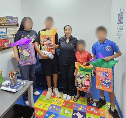 Entregan equipo deportivo a menores atendidos por PRONNIF en Piedras Negras