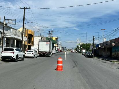 Cierran vialidades en Zona Centro por recarpeteo; aplican doble sentido en calle Carranza