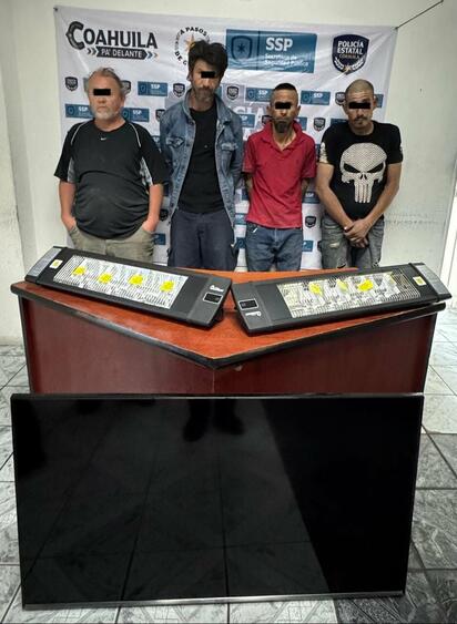 Aseguran artículos robados y vehículo durante cateo en colonia de Piedras Negras