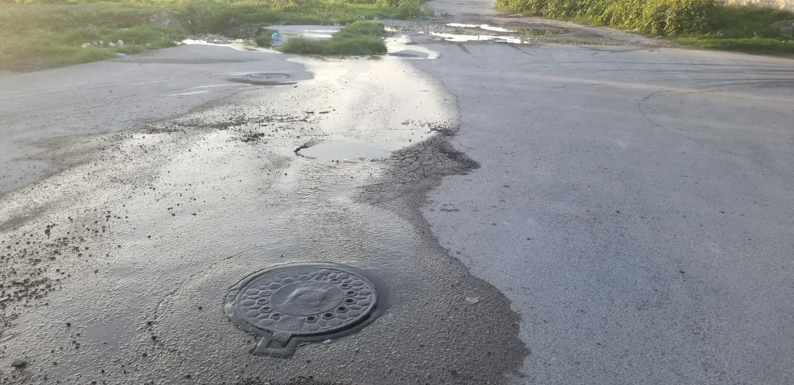 Sector Acoros enfrenta grave derrame de aguas residuales 