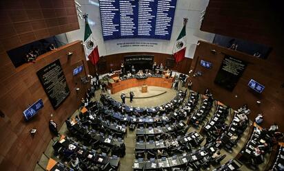 Senado exige trato digno a migrantes ante embajador de EEUU