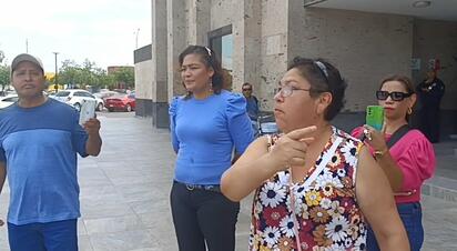 Ciudadanos protestan por la falta de agua en el Fraccionamiento San Carlos
