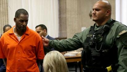 R. Kelly en confinamiento solitario tras denunciar amenazas en prisión