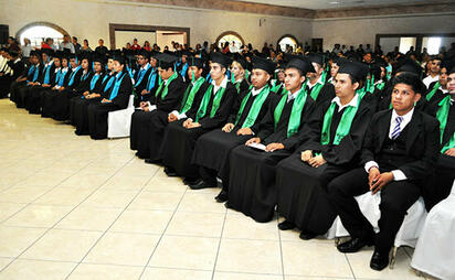 Supervisión escolar pide graduaciones austeras