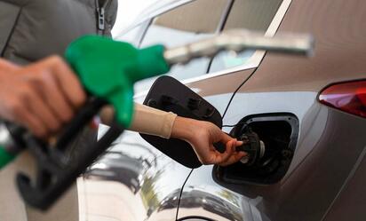 ¡Gasolina más barata! Profeco revela los precios por estado