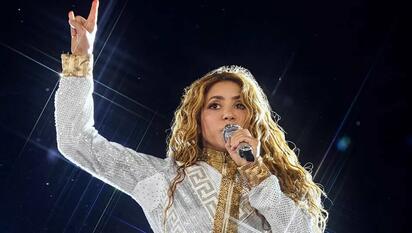 Shakira comparte su experiencia como migrante y pide trato humano