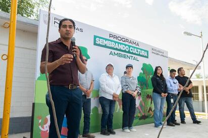 Realizan jornada de reforestación en primaria de la colonia Maravillas