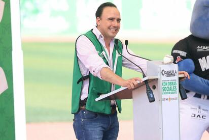 Manolo Jiménez refuerza gestión para revivir Altos Hornos