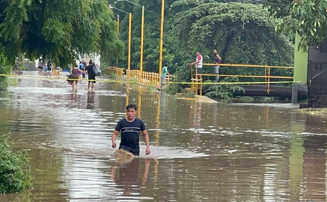 Huracán Erick