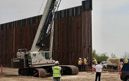 Texas detiene financiación del muro fronterizo estatal