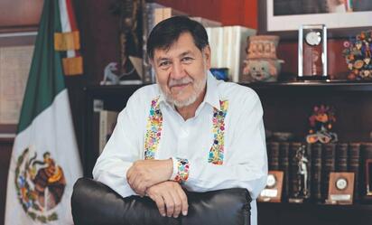 Noroña, ateo declarado, se presenta ante el Papa en el Vaticano
