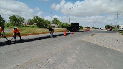 Continúan trabajos de mantenimiento vial en diversos sectores de la ciudad