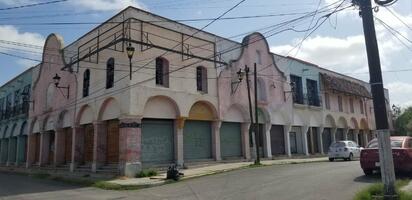 Edificios al punto del colapso en Piedras Negras