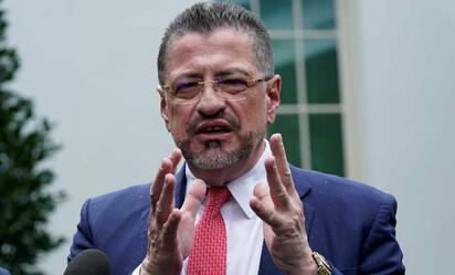 Presidente de Costa Rica enfrenta cargos por campaña 2022