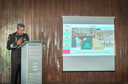 El Coronel Mario Noé Martínez imparte conferencia sobre cultura de seguridad nacional en el TecNM campus Múzquiz
