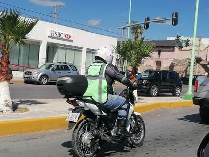Motos ruidosas que simulan balazos alarman en Frontera