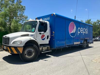 Repartidor de Pepsi choca camioneta en tienda Oxxo de Monclova