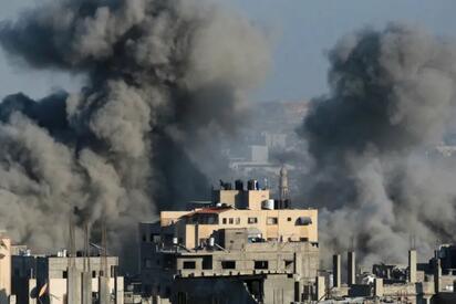 Israel mata a palestinos en centros de ayuda en Gaza