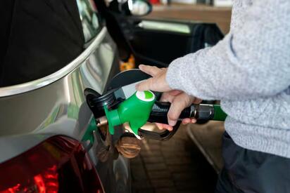 Gasolina cuesta menos de 24 pesos en 97.6% del país
