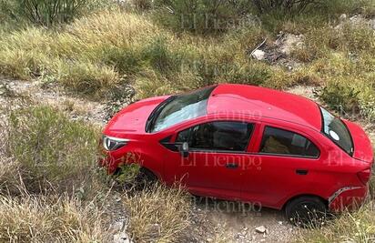 Salida de camino en carretera Monclova-Candela sin heridos