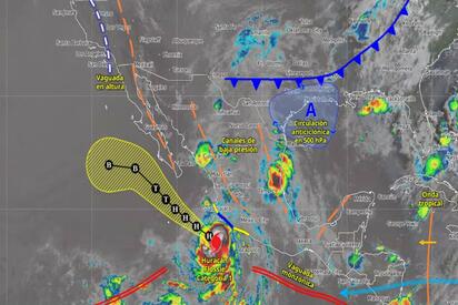Huracán Flossie se intensifica y amenaza costas del Pacífico
