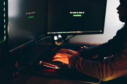 Hackers iraníes amenazan con filtrar correos de Trump