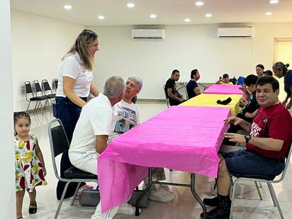 Más allá del paciente; salud emocional para madres y familiares cuidadores